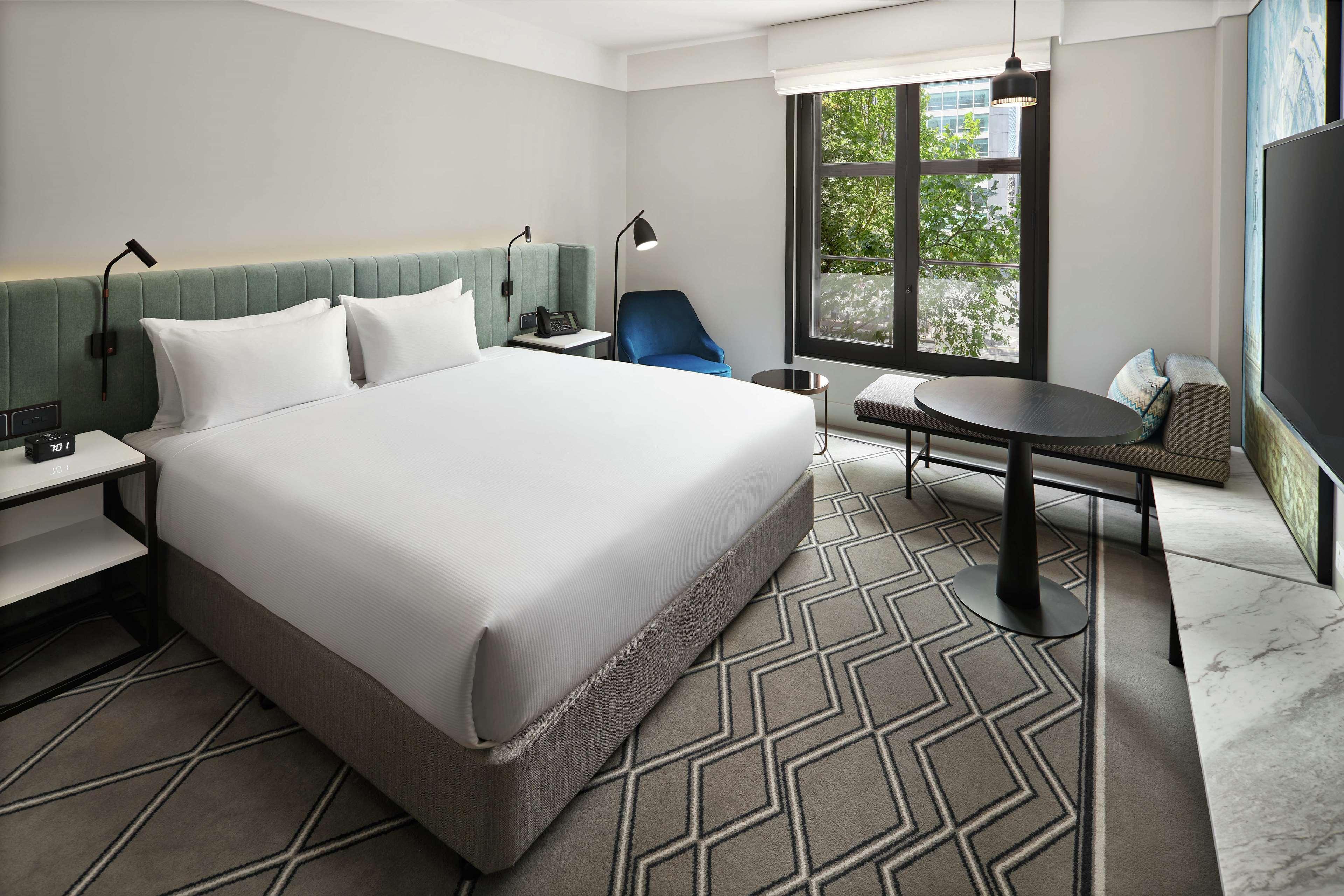 ฮิลตัน เมลเบิร์น ลิตเติล ควีน สตรีท Hotel ภายนอก รูปภาพ A room at the hotel