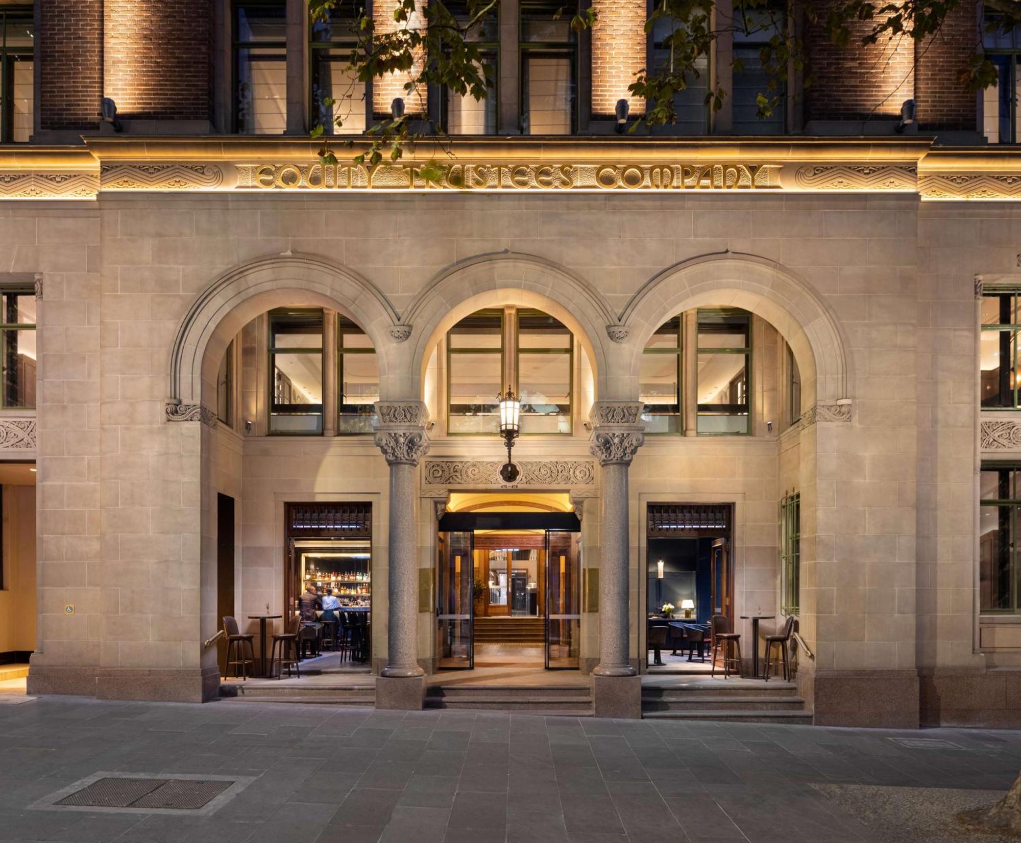 ฮิลตัน เมลเบิร์น ลิตเติล ควีน สตรีท Hotel ภายนอก รูปภาพ The Connaught, London