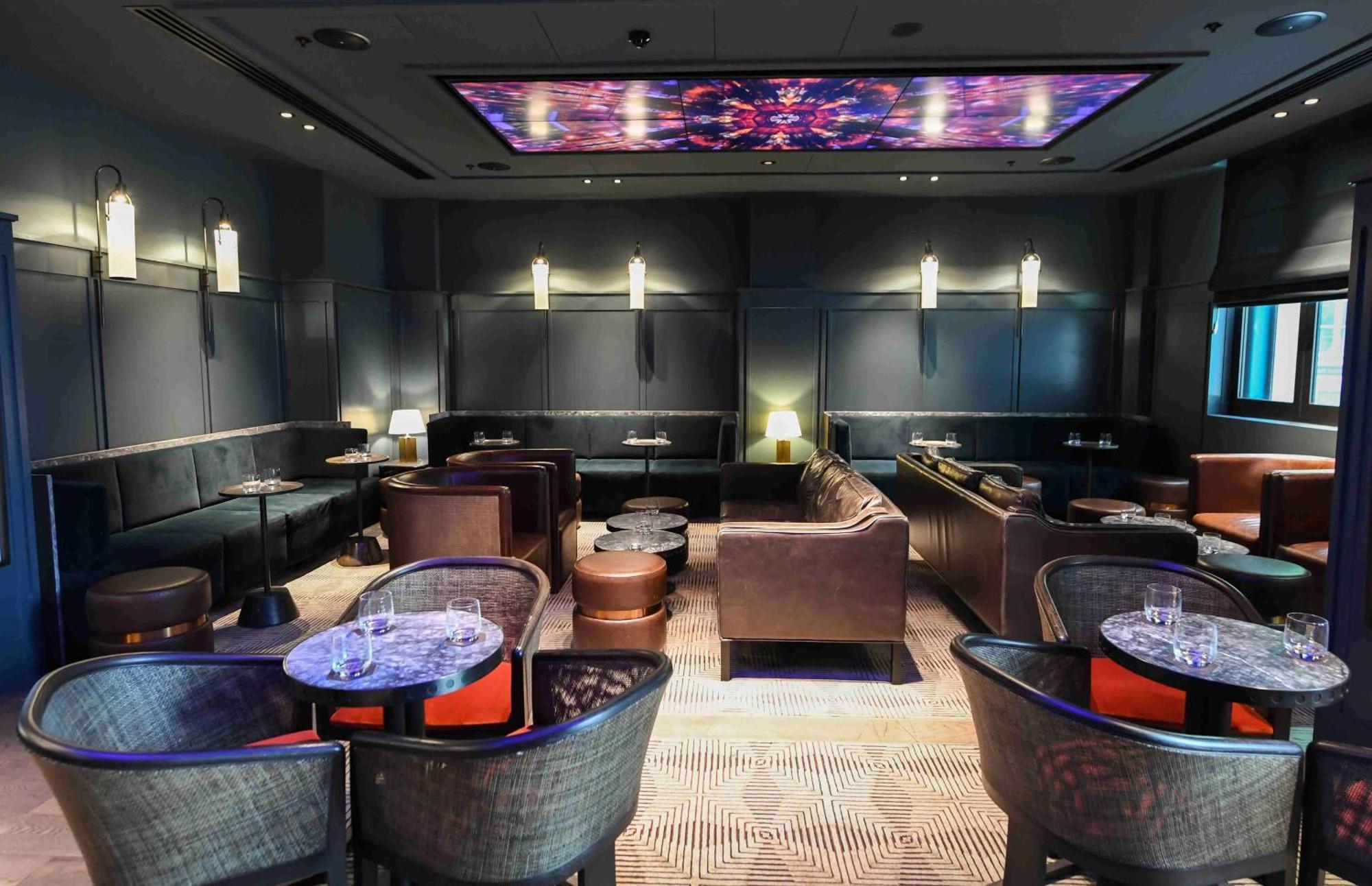 ฮิลตัน เมลเบิร์น ลิตเติล ควีน สตรีท Hotel ภายนอก รูปภาพ The interior of the lounge